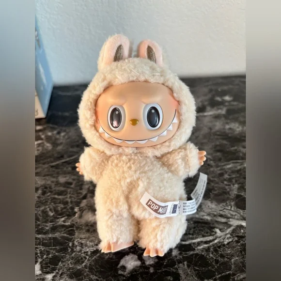 Exciting Macaron Labubu Series - Confirmed Soymilk - Picture 1 of 3